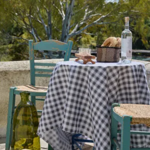 “Multi Line” Checkered Gray Tablecloth - 140x180