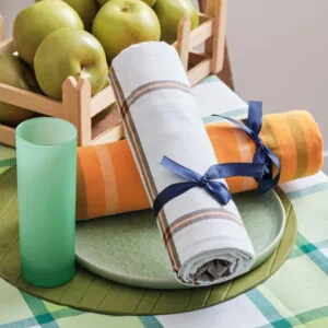 Simple White Yarn-Dyed Tablecloth - 140x140